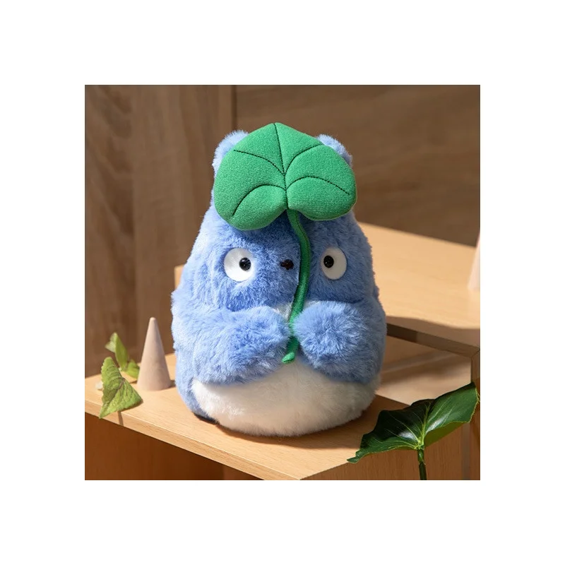 Nakayoshi Plush Medium Totoro with leaf - My Neighbor Totoro