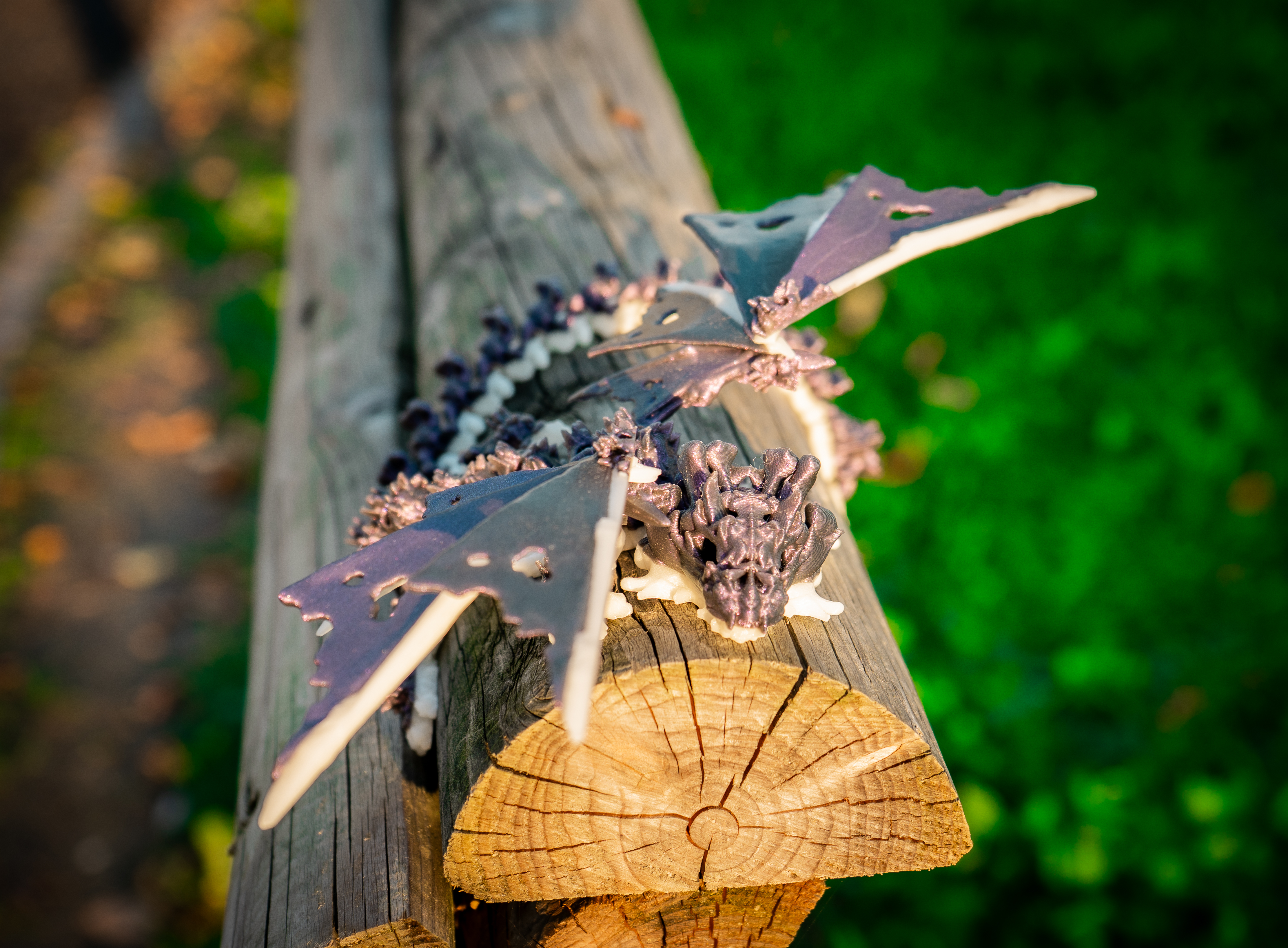 Höhlen Cave Baby Drache mit Flügeln